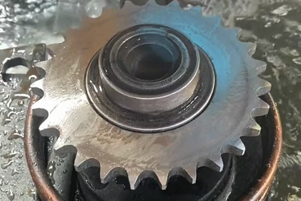 小型齒輪萝莉社网站下载 齒輪高頻淬火機