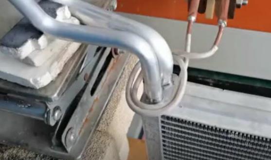 高頻焊機開合式萝莉社在线免费观看釺焊 解決焊接後無法取出問題