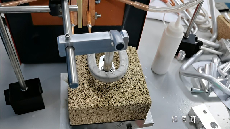 自動化萝莉社在线免费观看焊接設備在鋁件焊接中的應用主要體現在以下幾個方麵