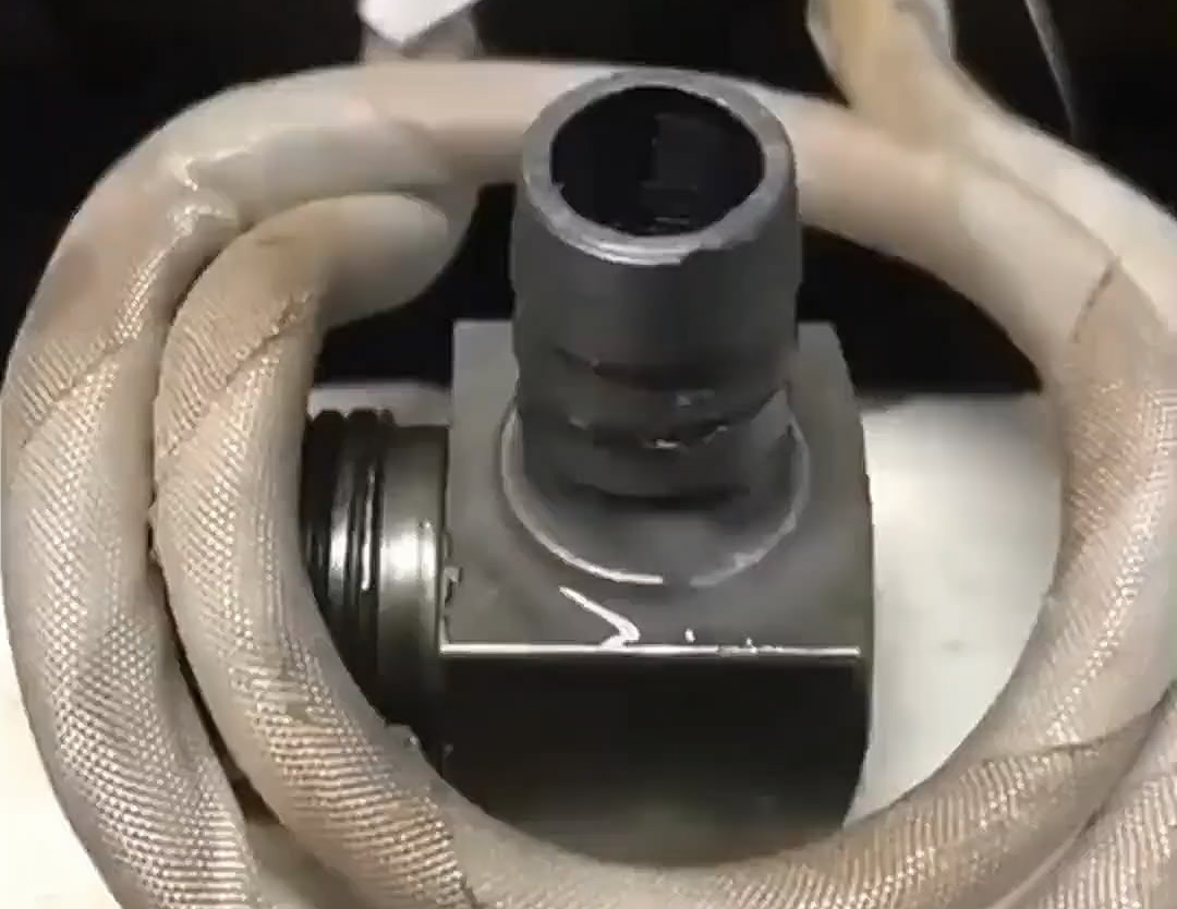 手持式高頻焊接機在不鏽鋼管焊接中有哪些優勢?(圖3) 手持式高頻焊接機在不鏽鋼管焊接中有哪些優勢?(圖3)