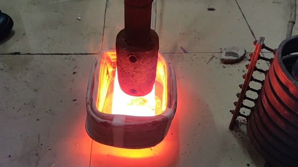 中頻萝莉社在线免费观看加熱設備對鑄鐵加熱