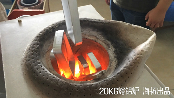 萝莉社在线免费观看熔煉爐的缺點就是比煤炭爐貴