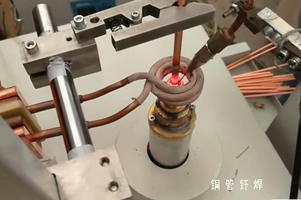  高頻萝莉社在线免费观看釺焊機自動送焊絲 實現焊接自動化