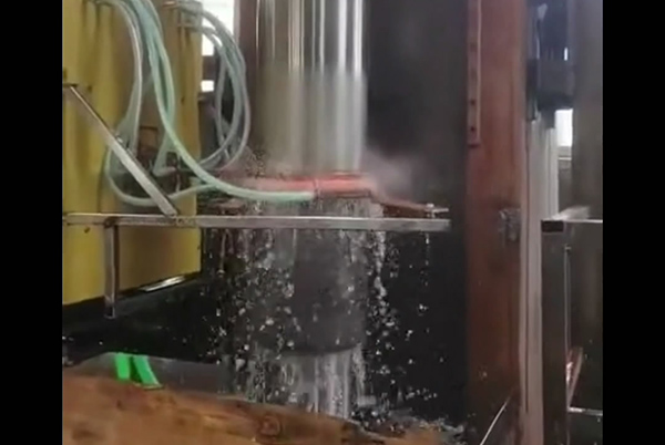萝莉社在线免费观看加熱熱處理細長軸類零件