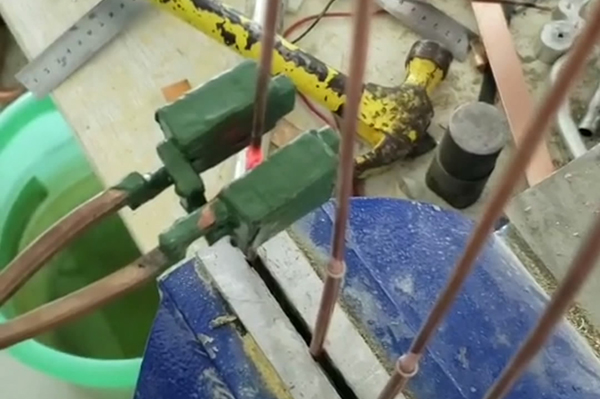 手持式高頻加熱機，高頻焊機是焊接銅管工具