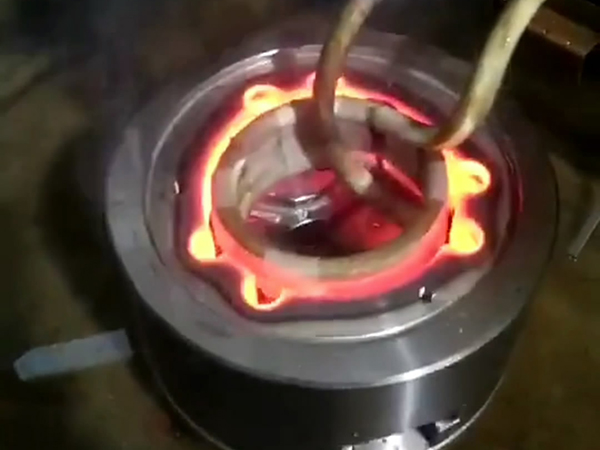 立式高頻萝莉社网站下载熱處理鋼材加熱溫差的控製