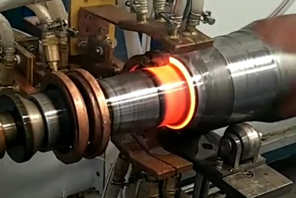 軋鋼中頻加熱爐廣泛應用於淬火、機械設備熱處理等各行各業(圖3)
